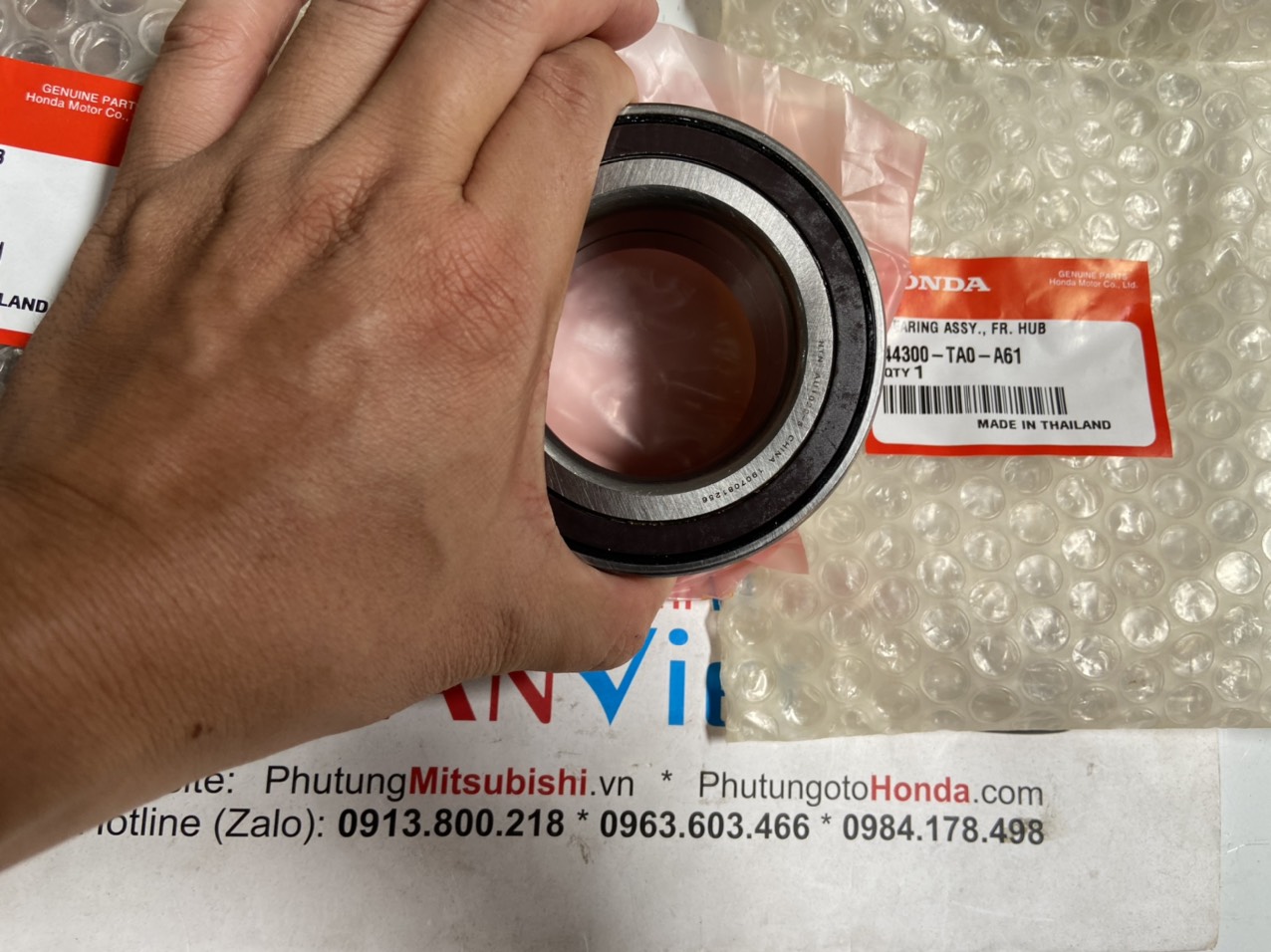 Bi moay ơ trước xe Honda ACCORD